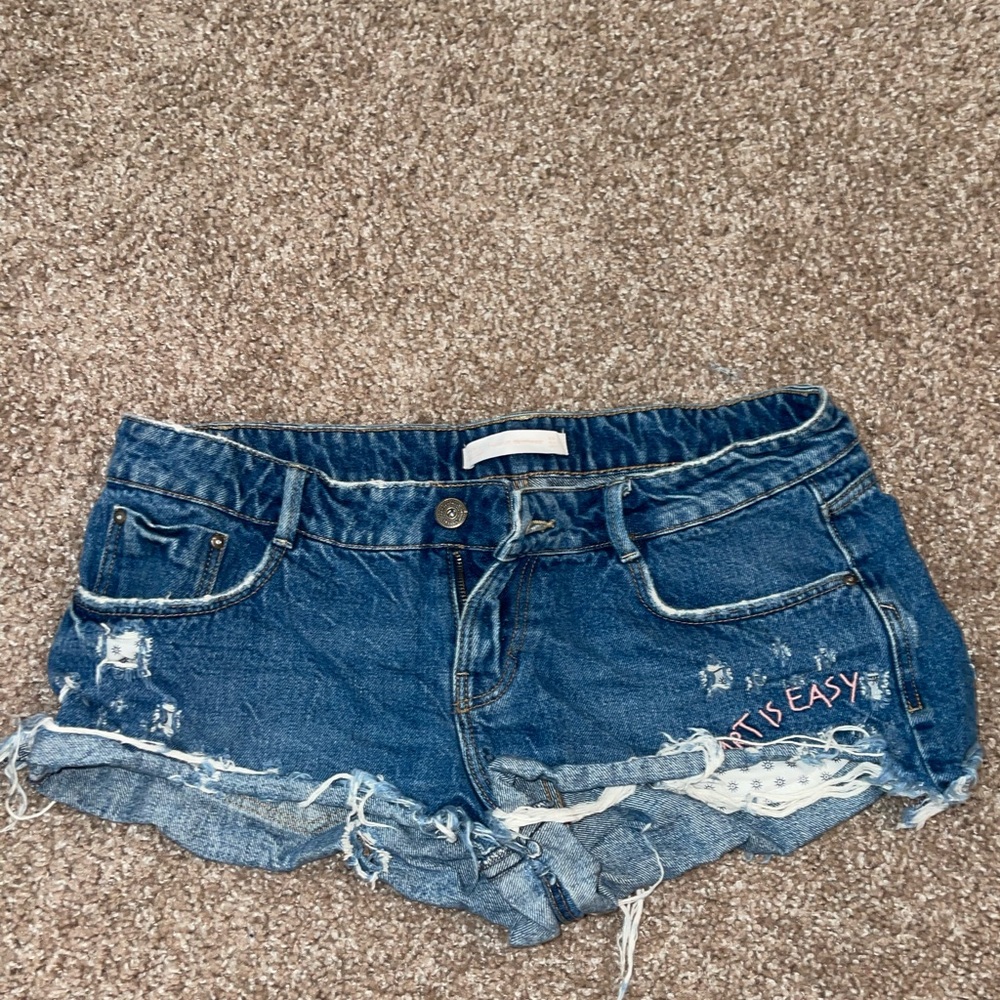 Zara booty shorts! Art is easy stitching